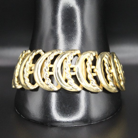 Vintage Crescent Moon Wide Link Panel Bracelet Gold Tone - Picture 2 of 13